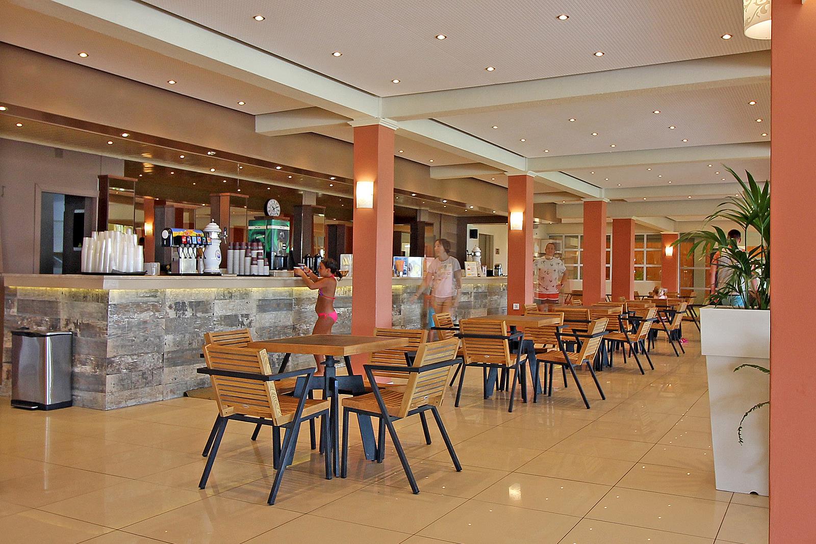 Messonghi Beach Holiday Resort**** - Millennium Travel Center