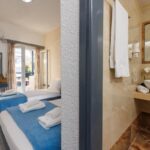 Agrabella - Triple Economy room bath