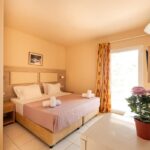 AquaSunVillage - 44c52 family room with garden view.jpg 3