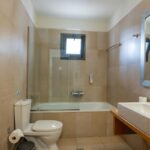 AriadneBeachMiramare - suite bath