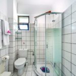 Bella Casita Family Apartments - Bathroom