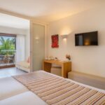 BlueSeaBeachMelia - BLUE SEA FAMILY ROOM WITH SLIDING DOOR 2