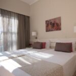 Blue Sky Apartments - Apartment Land View