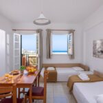 GoldenValentin - Family Apartment with Sea View 2