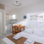 GoldenValentin - Studio with Garden or Pool View 1