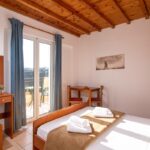 GoldenValentin - Studio with Garden or Pool View 8