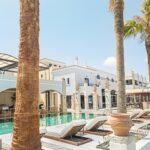 GrecotelPlaza - 03 Z120_Plunge into the main pool_72dpi