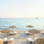 GrecotelPlaza - 05 Z120_Long sandy beach with comfortable sunbeds_72dpi