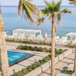 GrecotelWhitePalace - 12 The great pool by the beach_72dpi