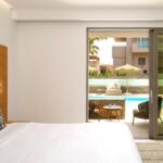 HighBeachWhite - White Deluxe Swimup Suites High Beach White 1