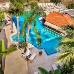 MaliaMare - pool side 4 min