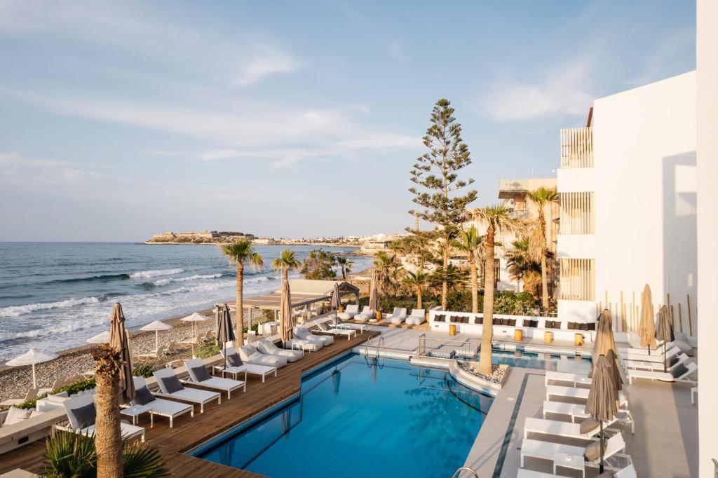 PetradiBeach - 1. 459731842
