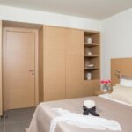 SundanceApartments - 77816404