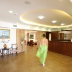 Triton Hotel - Reception