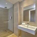 Vasia Royal Hotel - Bathroom