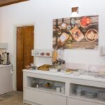 ZorbasHotel - 163778976