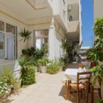 Zorbas Hotel - Restaurant Outside