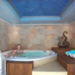 NaturaVillageKos - indoor jacuzzi