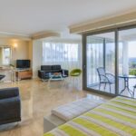 AtriumPlatinum - Executive Suite Sea View