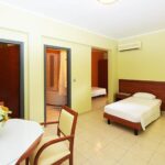 ESMERALDARHODES - esmeralda rhodes room1 3