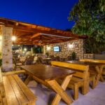 GeorgiaApartRhodes - BAR 4