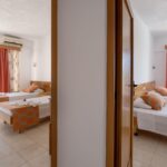 GeorgiaApartRhodes - Family Room 12