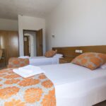 GeorgiaApartRhodes - Twin 13